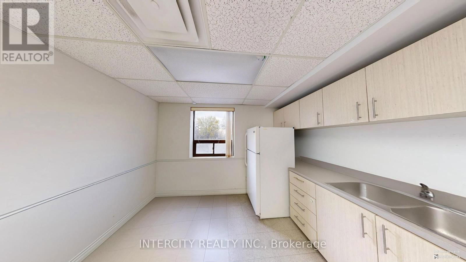 2nd Flr - 627 BLOOR STREET WEST Image 23
