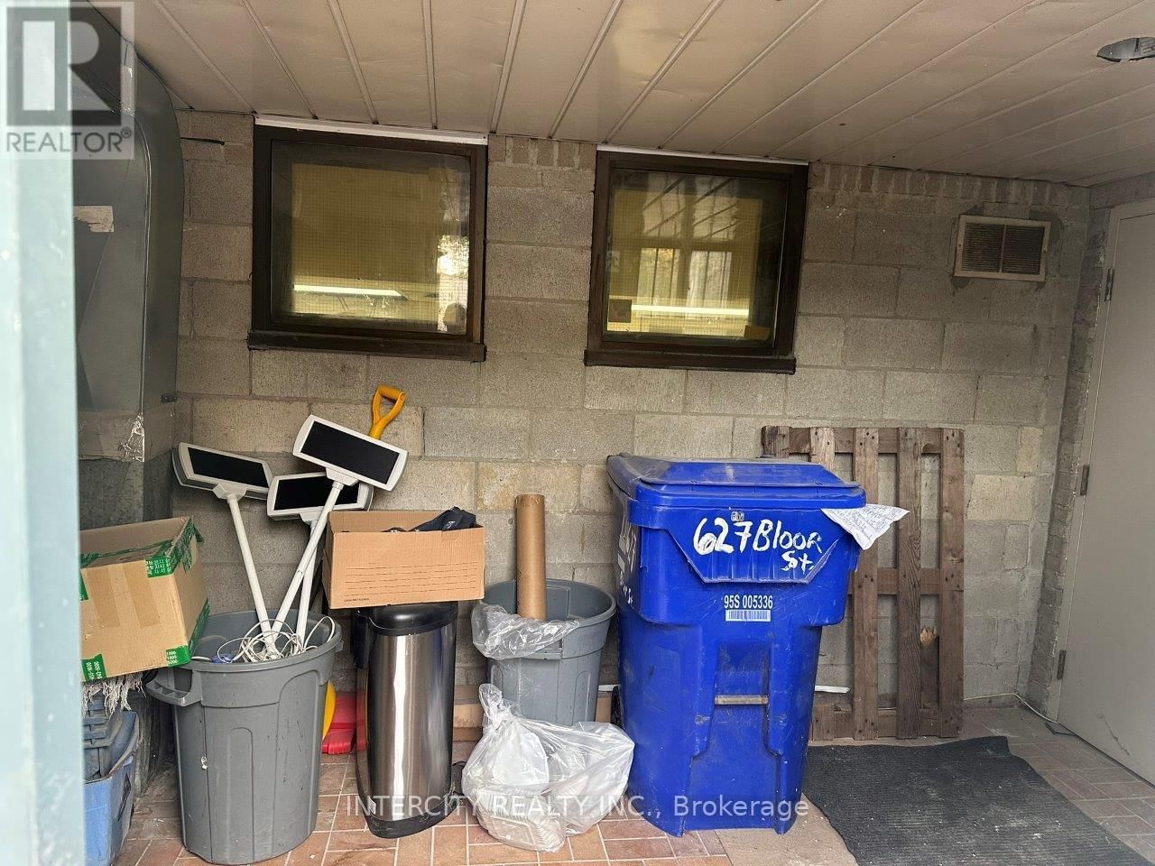 2nd Flr - 627 BLOOR STREET WEST Image 36
