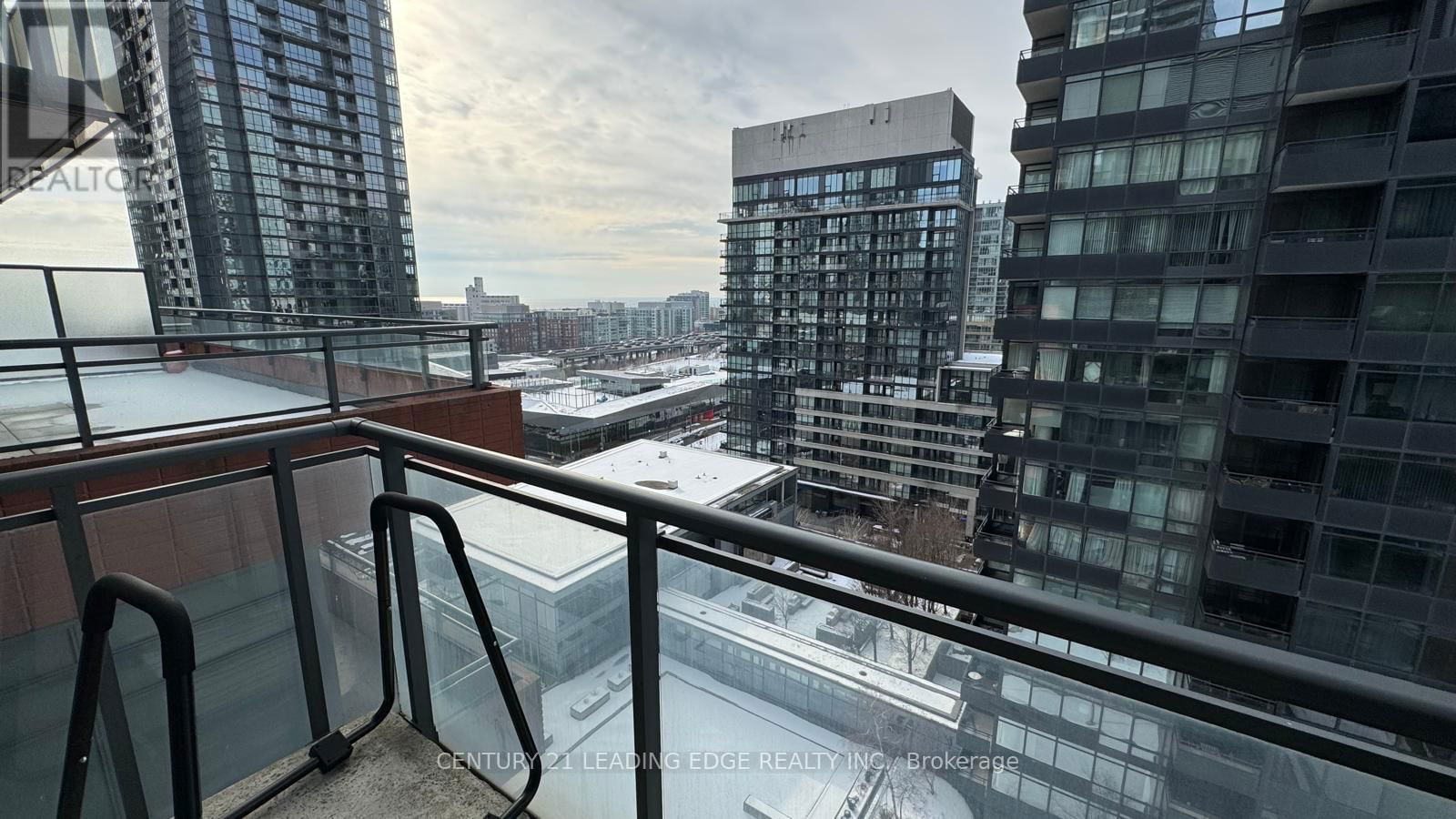 1523 - 4K SPADINA AVENUE Image 4