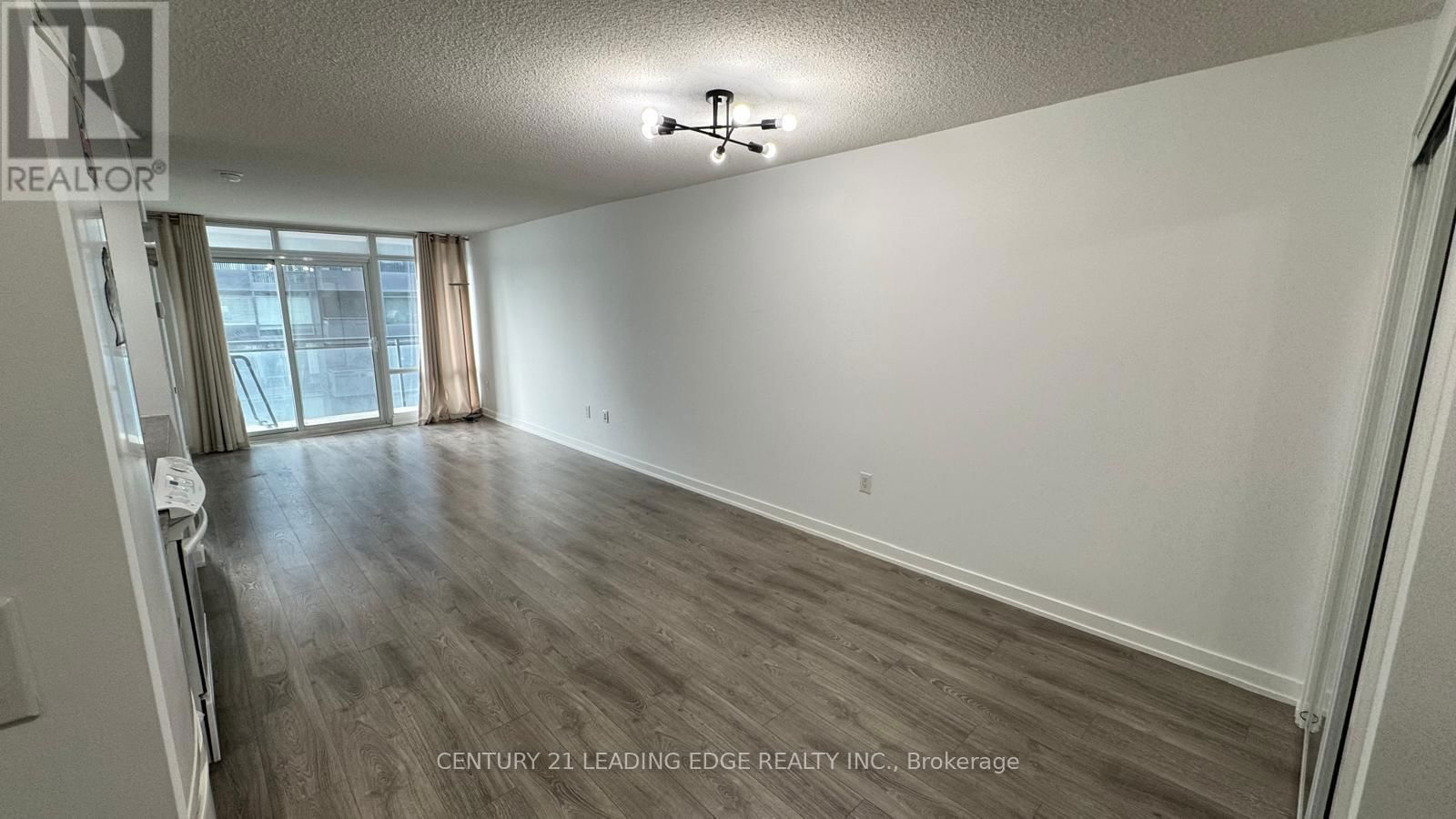 1523 - 4K SPADINA AVENUE Image 6