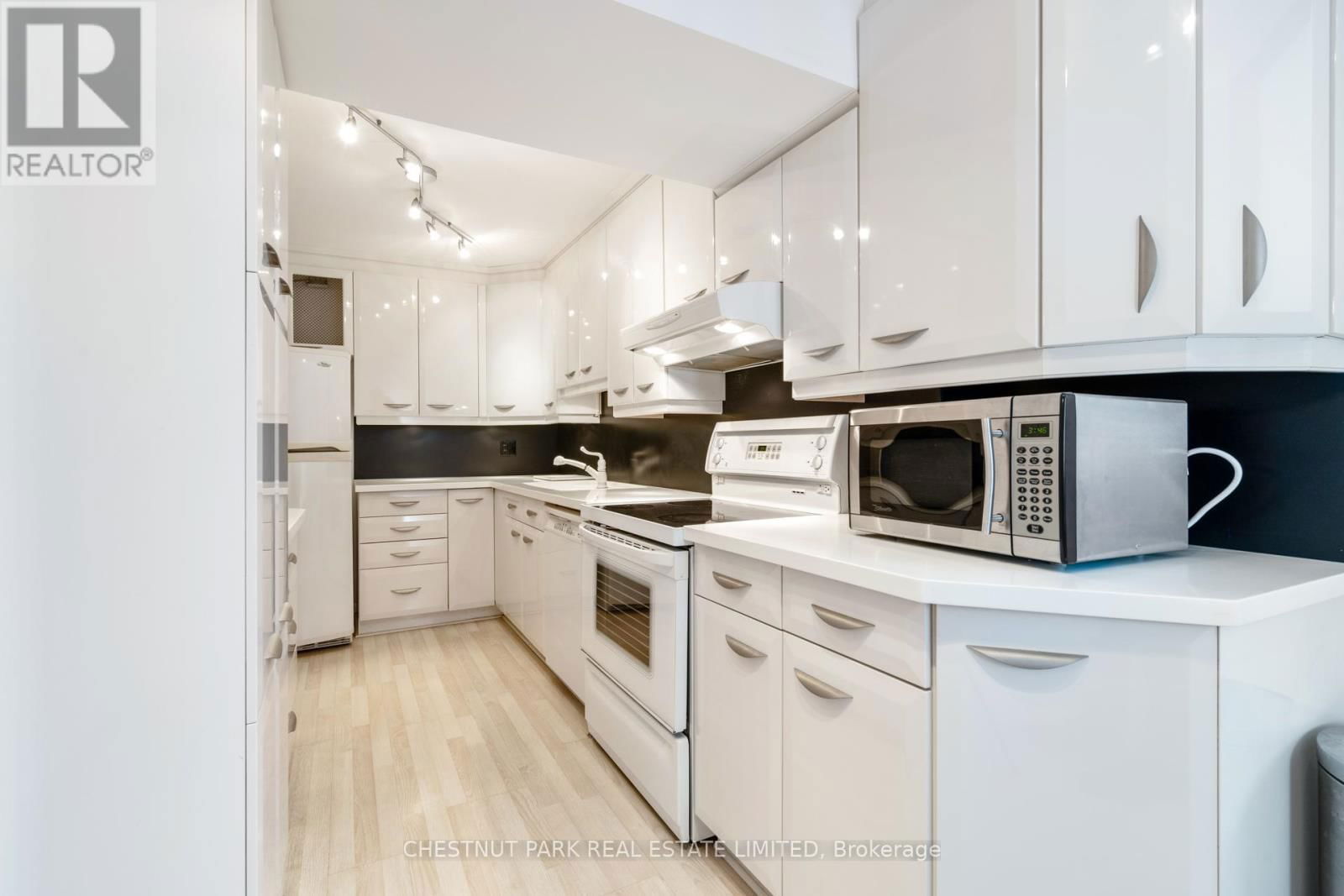 410 - 278 BLOOR STREET E Image 15