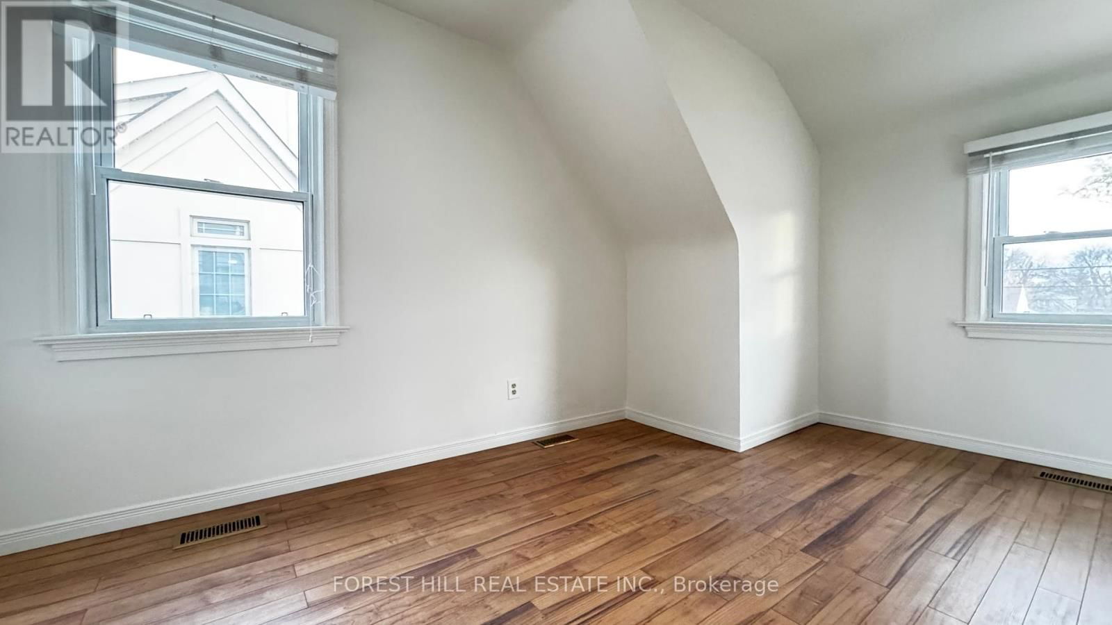168 SHEPPARD AVENUE WEST Image 9