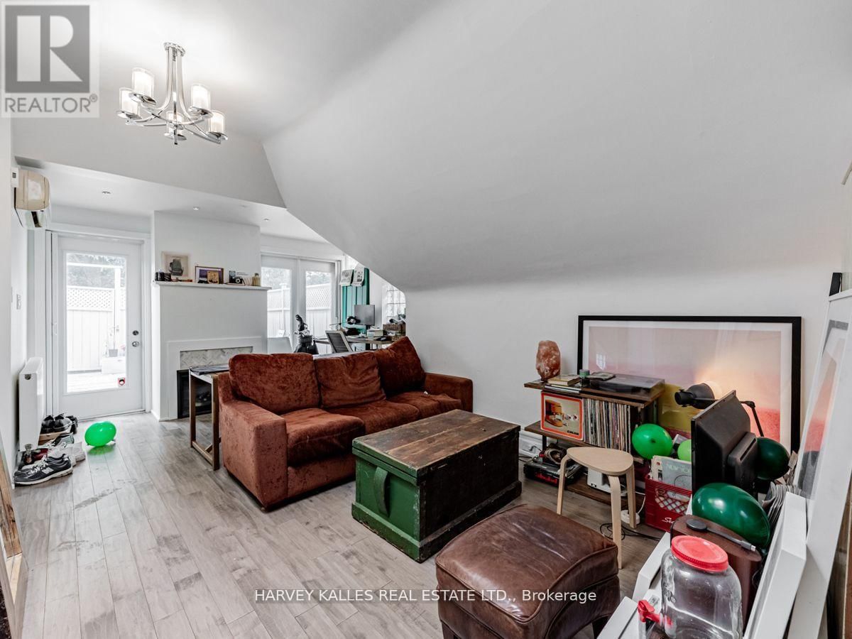 50 ROSE AVENUE Image 16