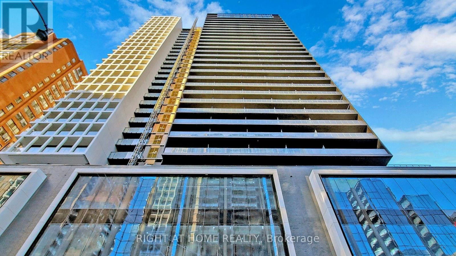 611 - 20 EDWARD STREET Image 1