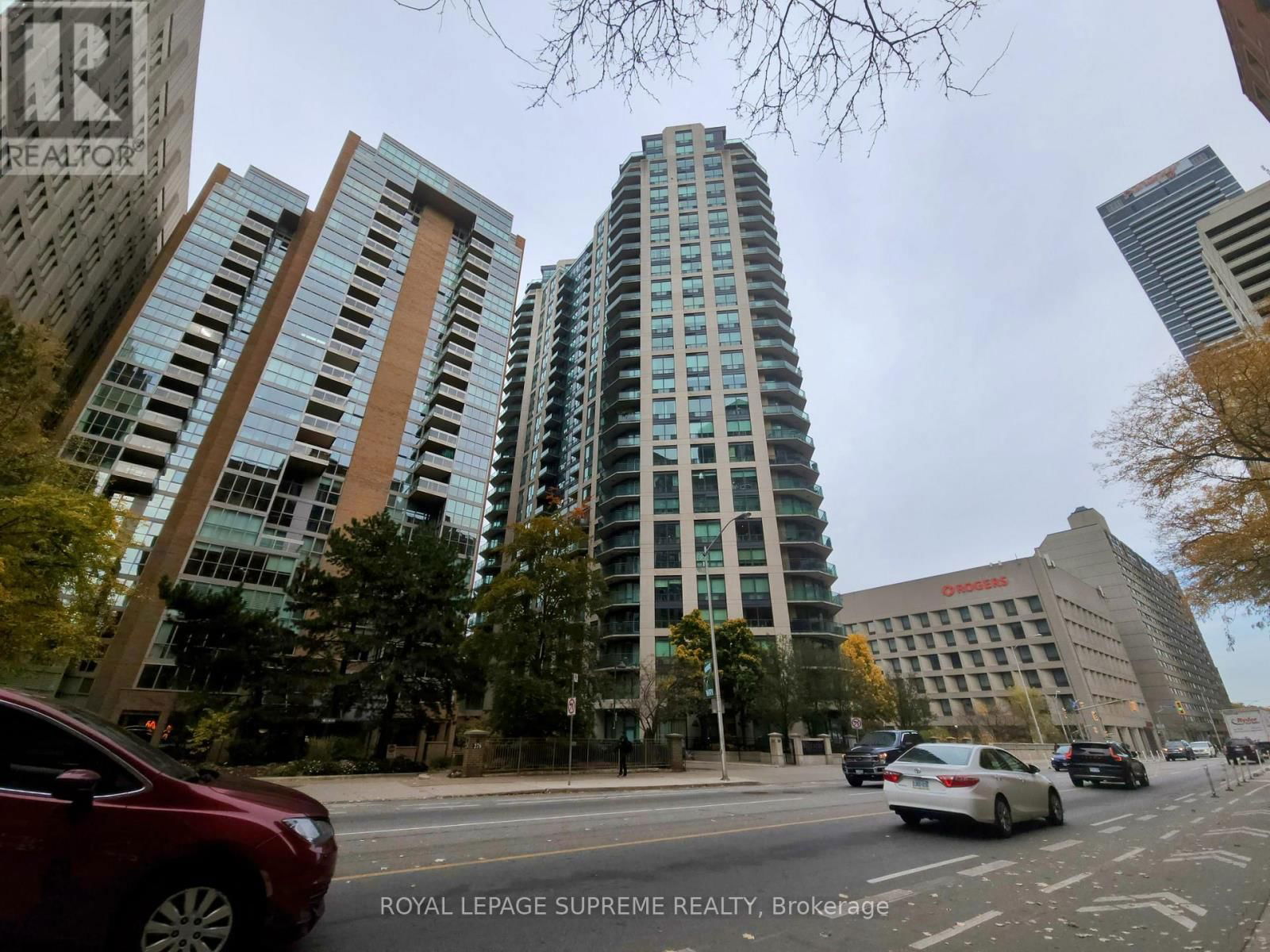 504 - 300 BLOOR STREET E Image 28