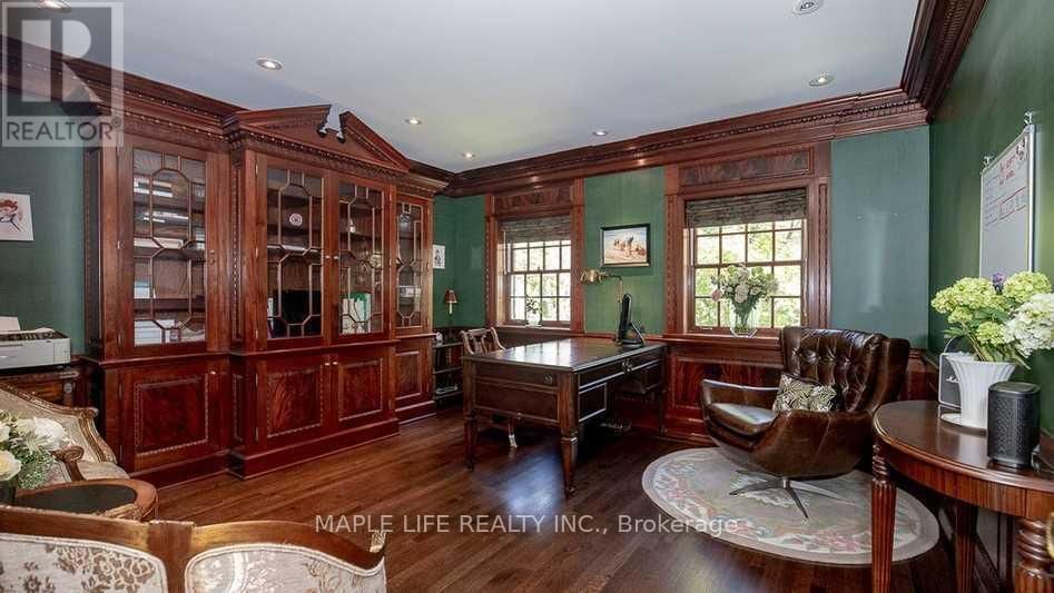 11 DEWBOURNE AVENUE Image 16
