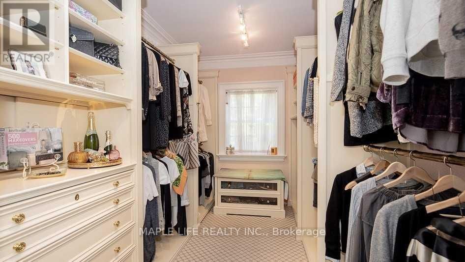 11 DEWBOURNE AVENUE Image 18