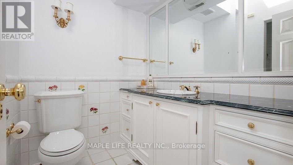 11 DEWBOURNE AVENUE Image 24
