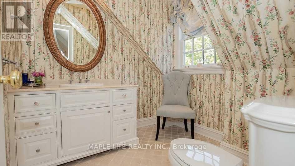 11 DEWBOURNE AVENUE Image 26