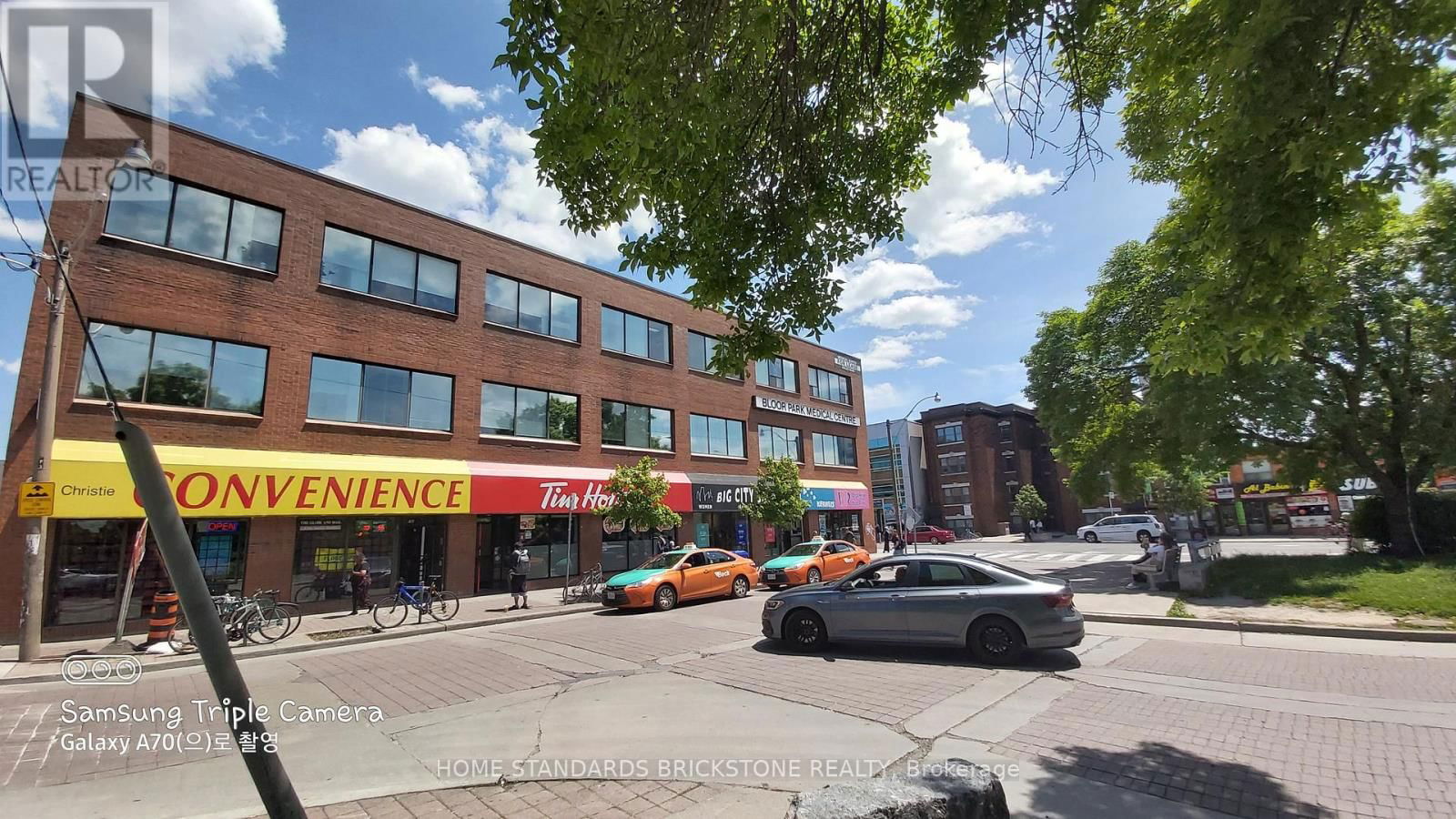 100 - 721 BLOOR STREET WEST Image 10