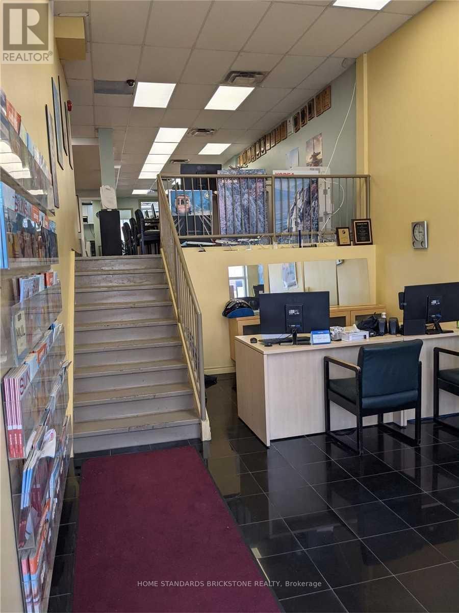 100 - 721 BLOOR STREET WEST Image 7