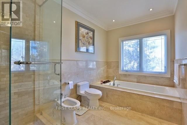 28 LYNDALE DRIVE Image 10