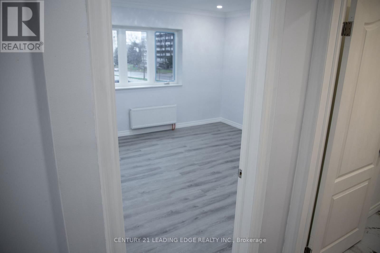 APT 2 - 548 SHEPPARD AVENUE W Image 3