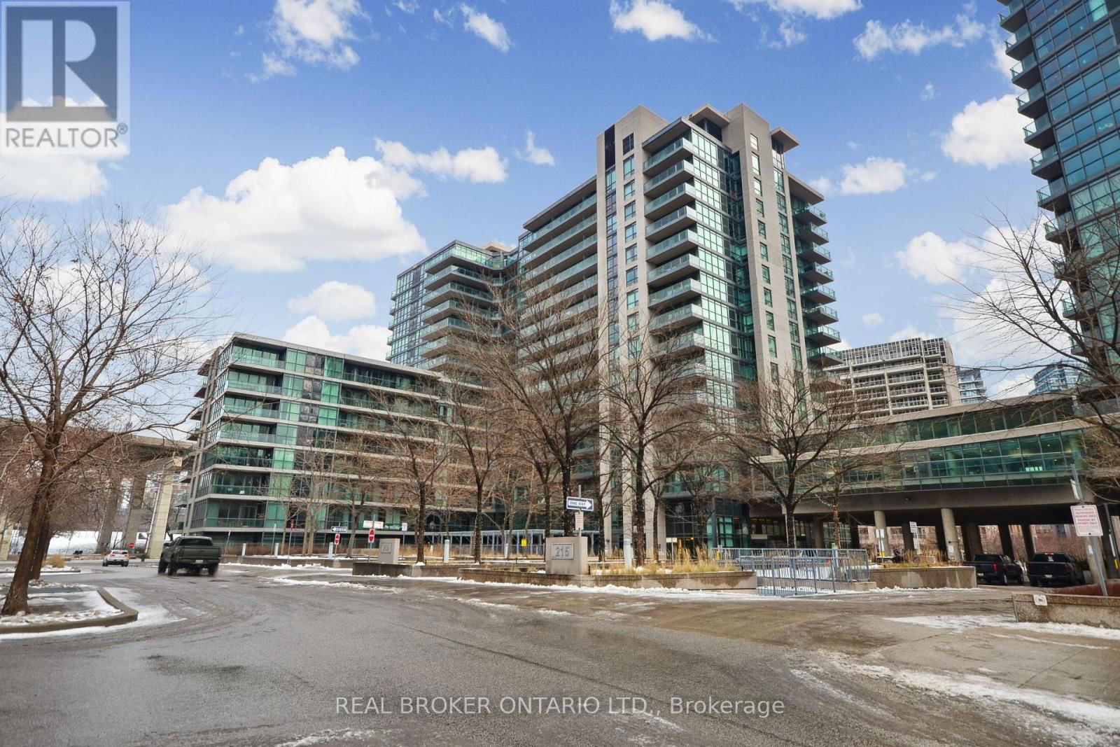 764 - 209 FORT YORK BOULEVARD Image 21