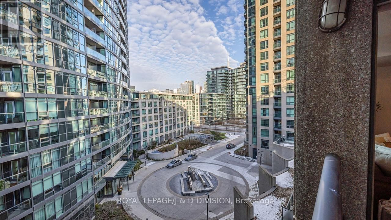 615 - 219 FORT YORK BOULEVARD Image 10