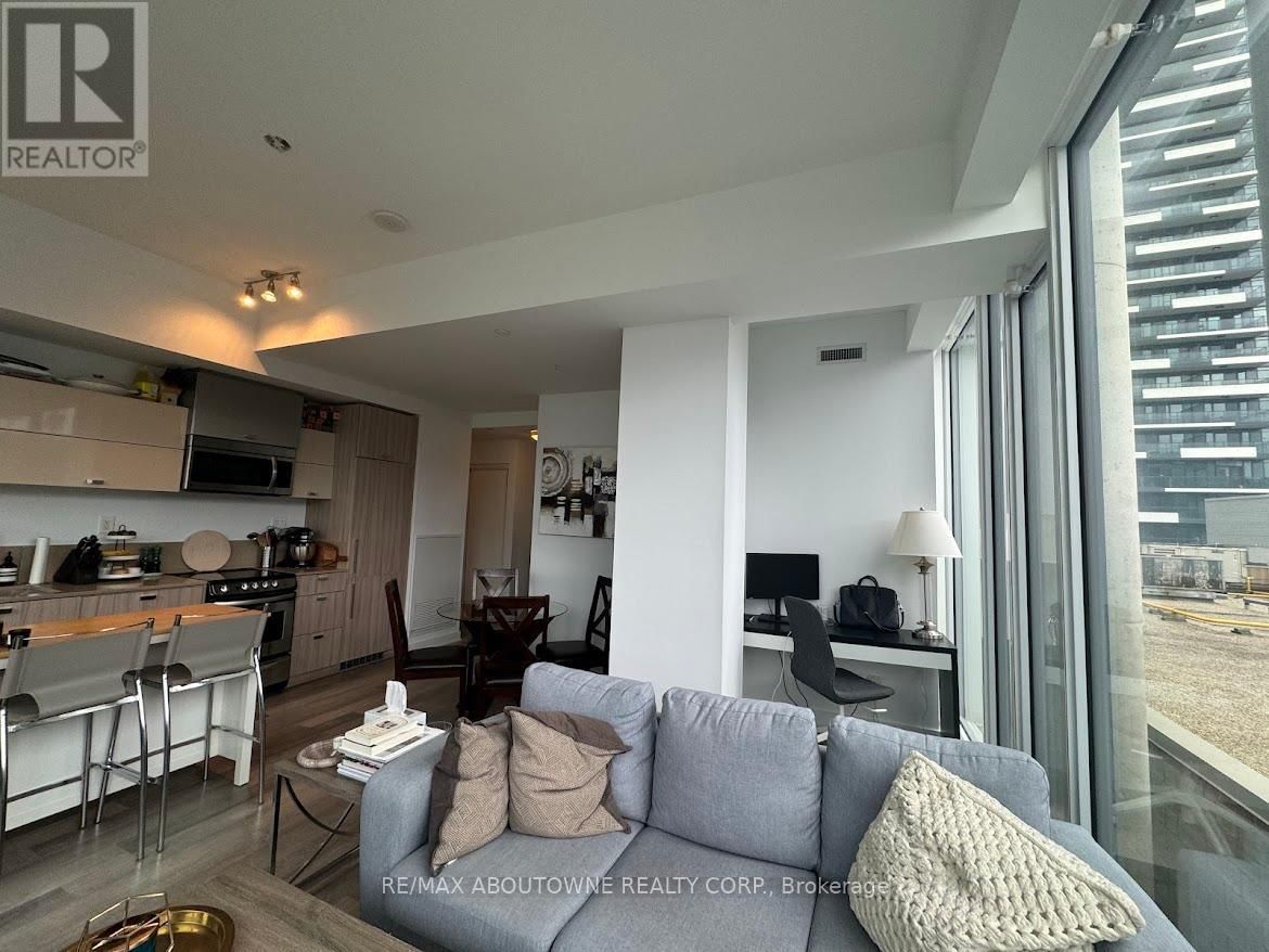 802 - 290 ADELAIDE STREET WEST Image 14
