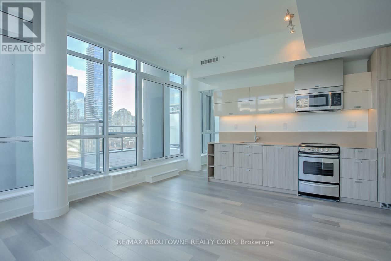 802 - 290 ADELAIDE STREET WEST Image 17