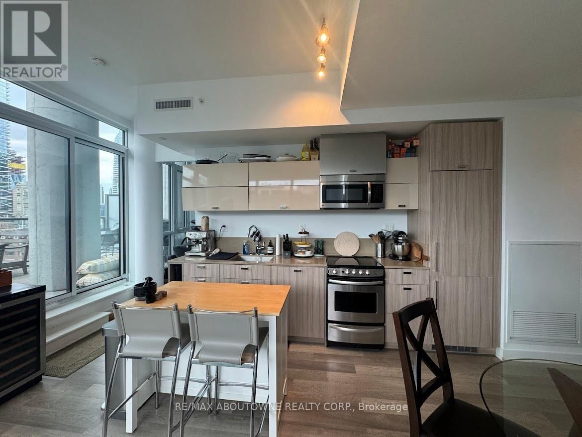 802 - 290 ADELAIDE STREET WEST Image 19