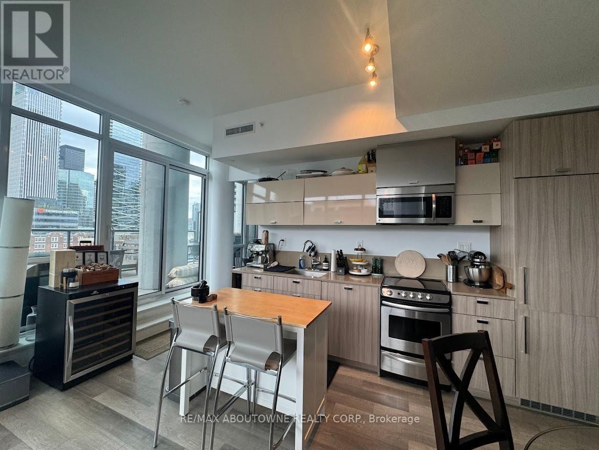 802 - 290 ADELAIDE STREET WEST Image 20