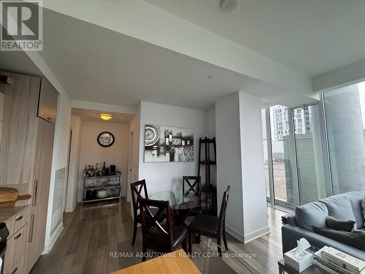 802 - 290 ADELAIDE STREET WEST Image 23