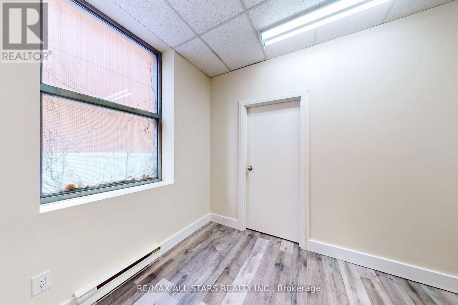 304 - 66 GERRARD STREET EAST Image 6