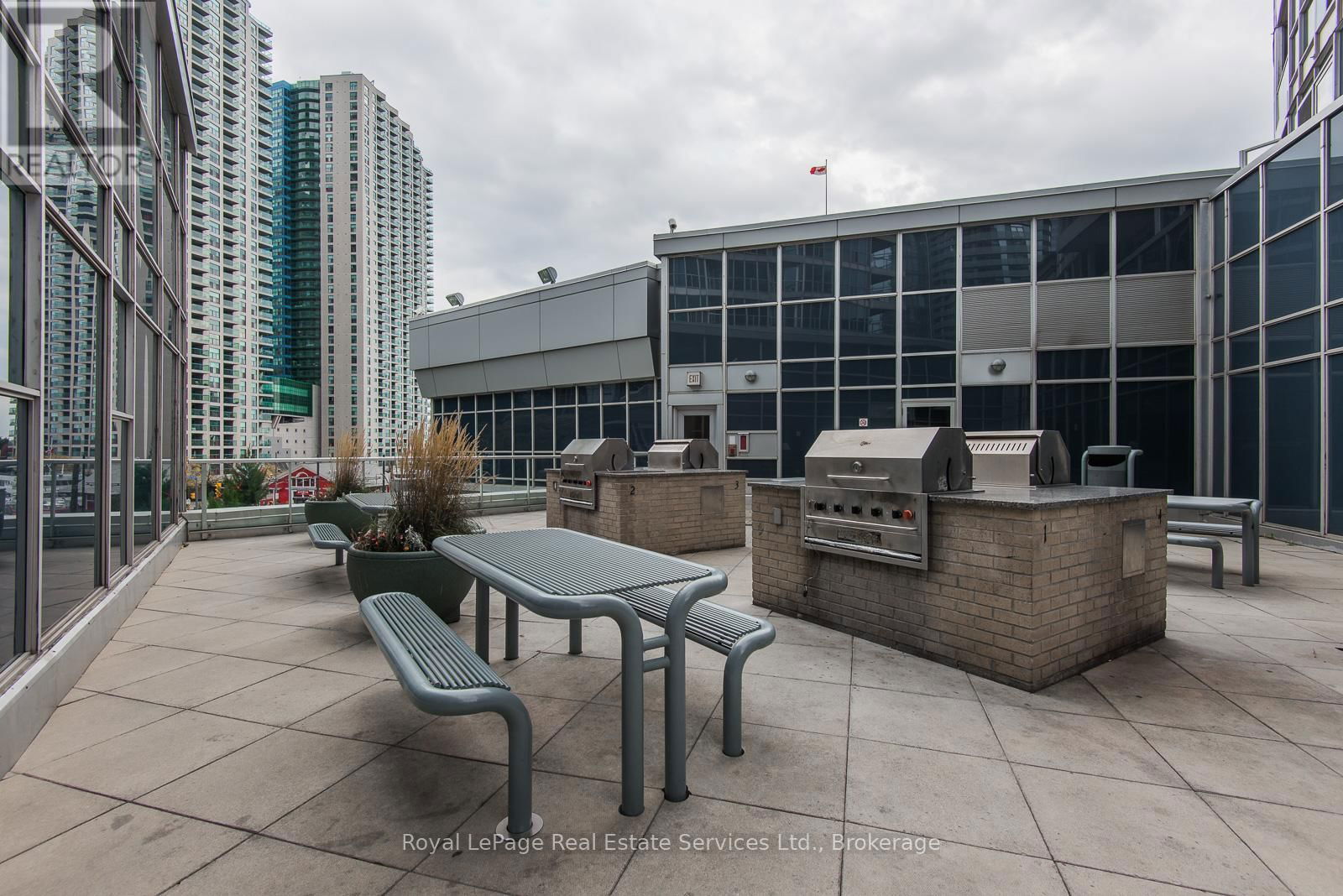 2208 - 208 QUEENS QUAY W Image 27