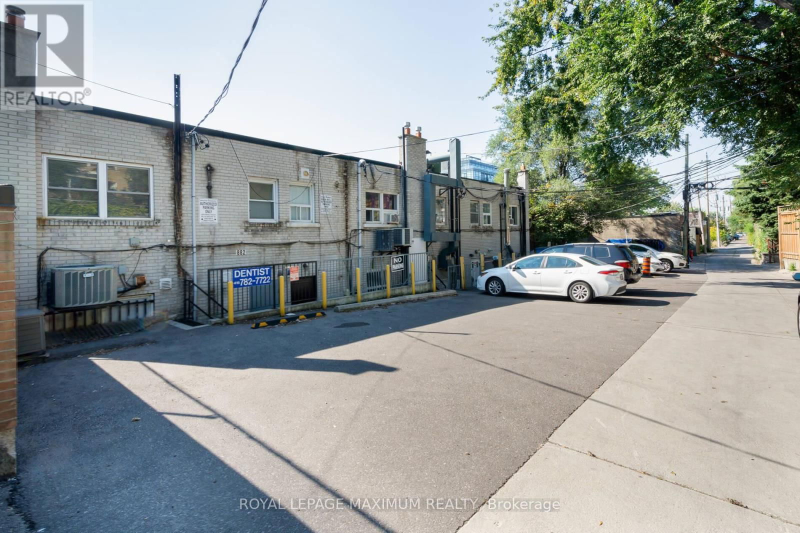 882 EGLINTON AVENUE W Image 25