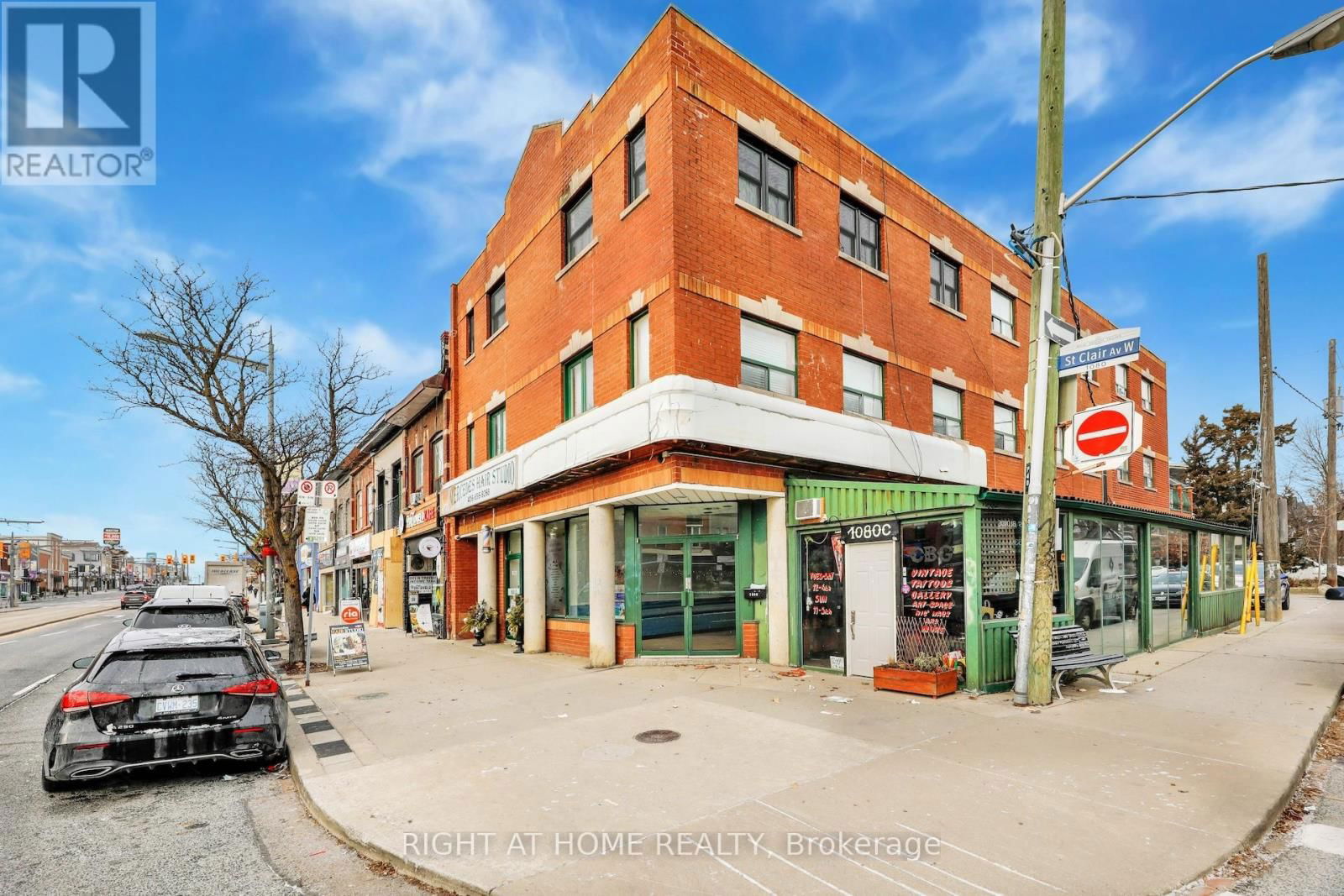 1080 ST CLAIR AVENUE W Image 1