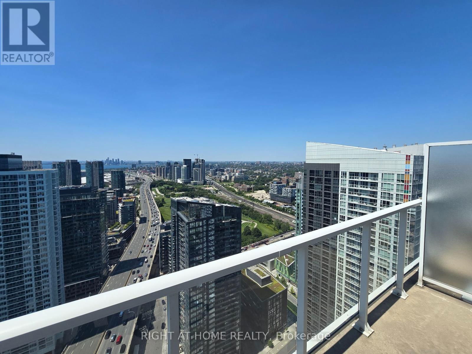 4708 - 75 QUEENS WHARF ROAD Image 10