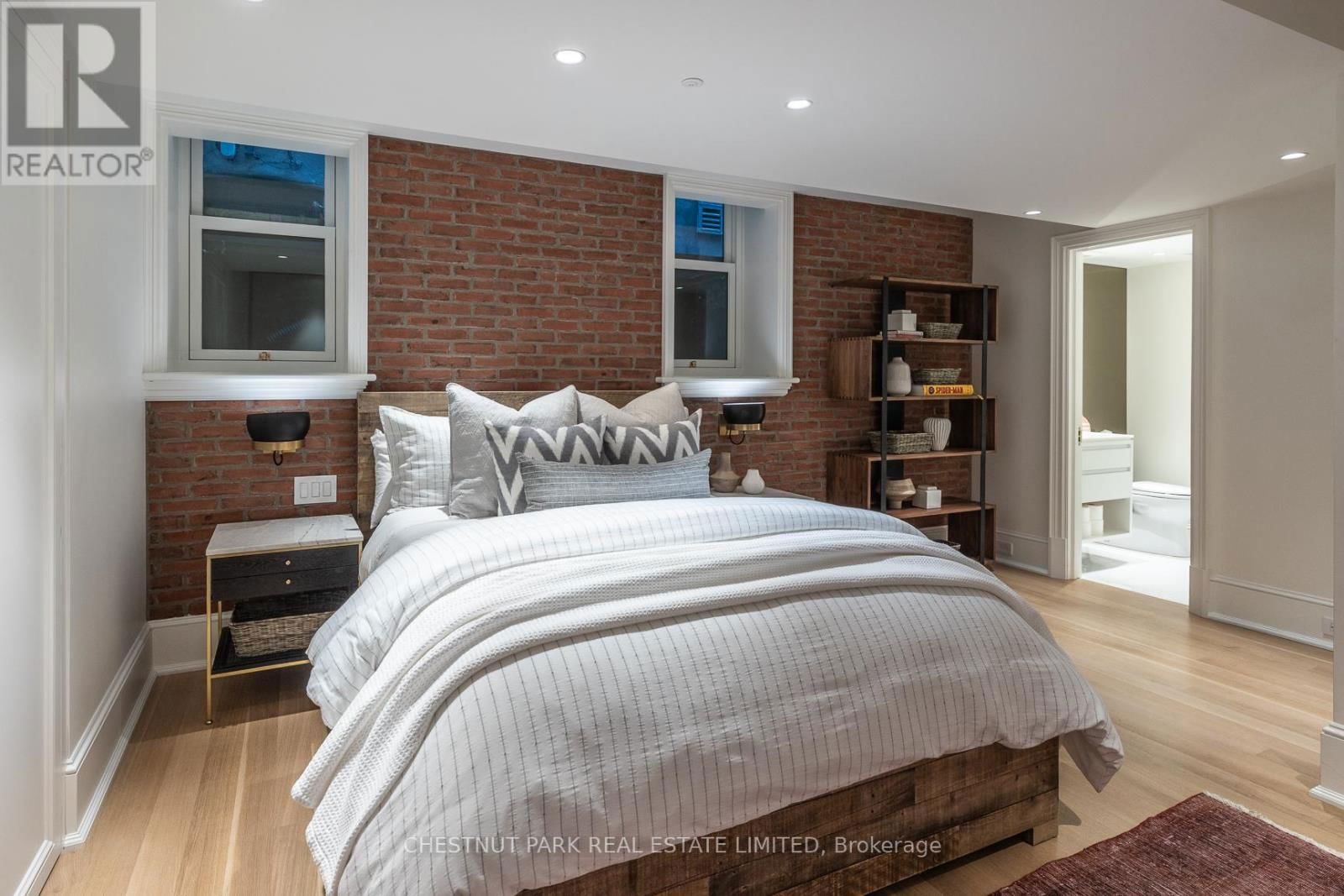 41 BOSWELL AVENUE Image 18