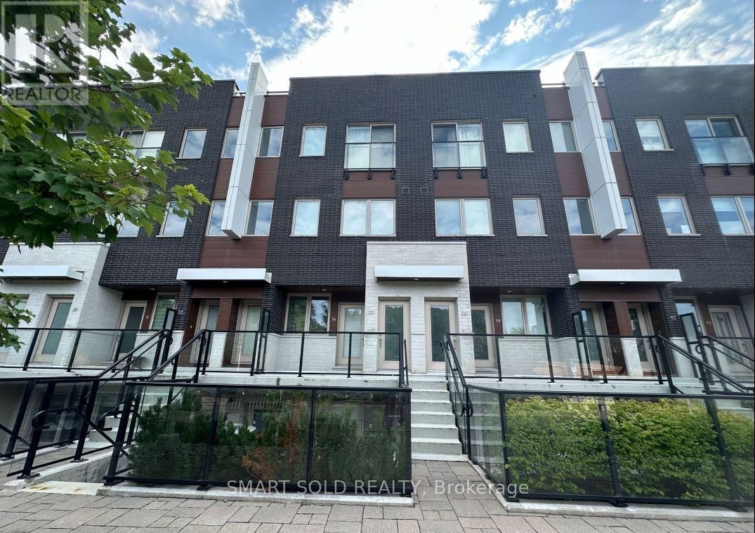 36 - 780 SHEPPARD AVENUE E Image 1