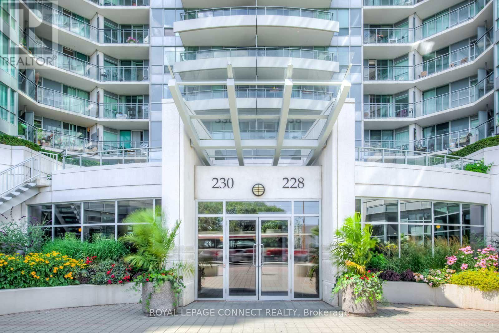 1811 - 228 QUEENS QUAY W Image 3