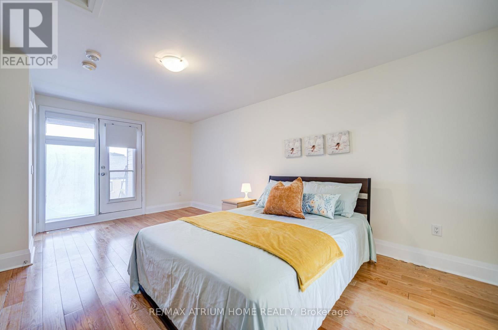 252B FINCH AVENUE E Image 30