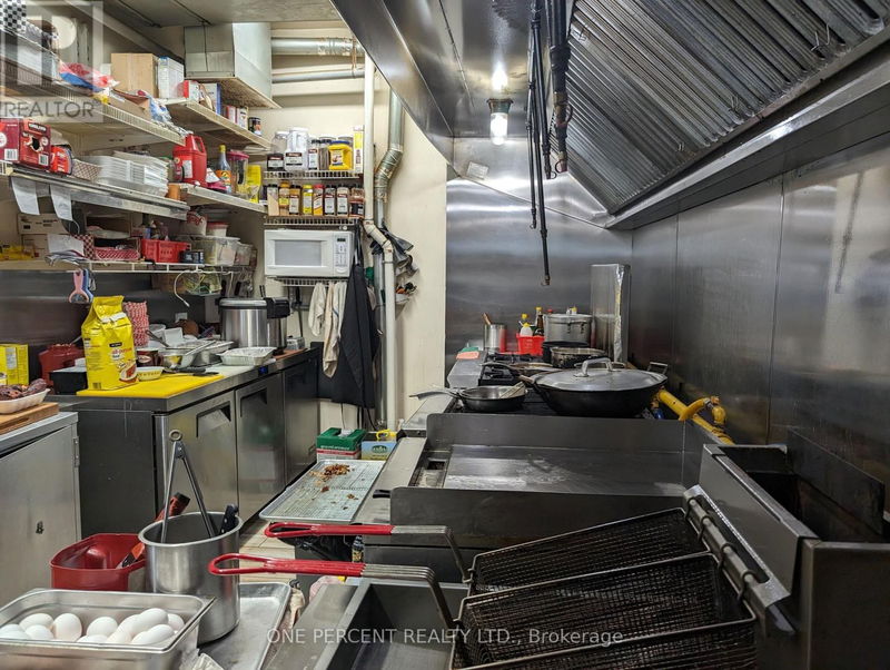 Image #1 of Restaurant for Sale at 3795 Bathurst Street, Toronto , Ontario