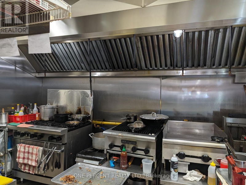 Image #1 of Restaurant for Sale at 3795 Bathurst Street, Toronto , Ontario