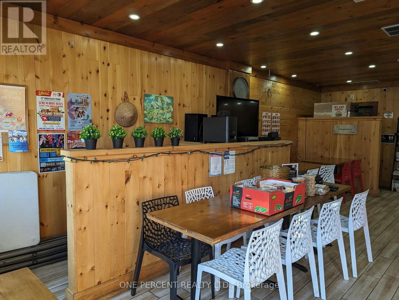 Image #1 of Restaurant for Sale at 3795 Bathurst Street, Toronto , Ontario