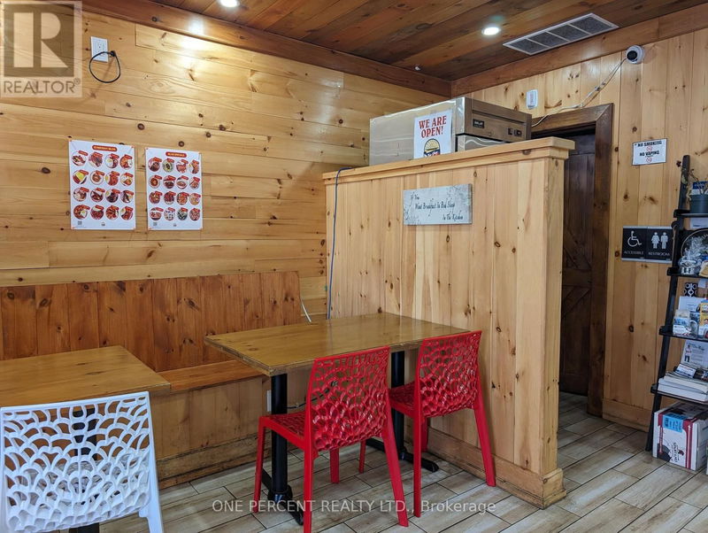 Image #1 of Restaurant for Sale at 3795 Bathurst Street, Toronto , Ontario
