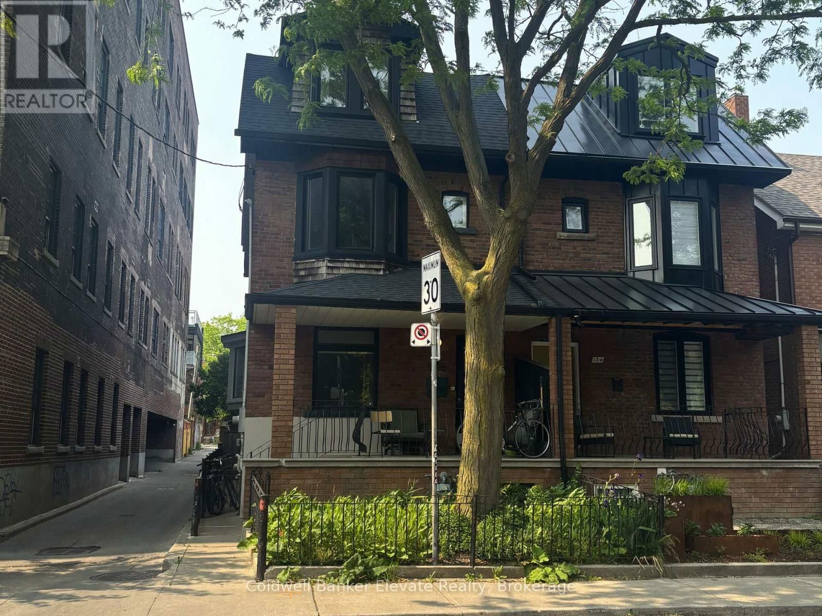 4 - 136 ARGYLE STREET Image 1