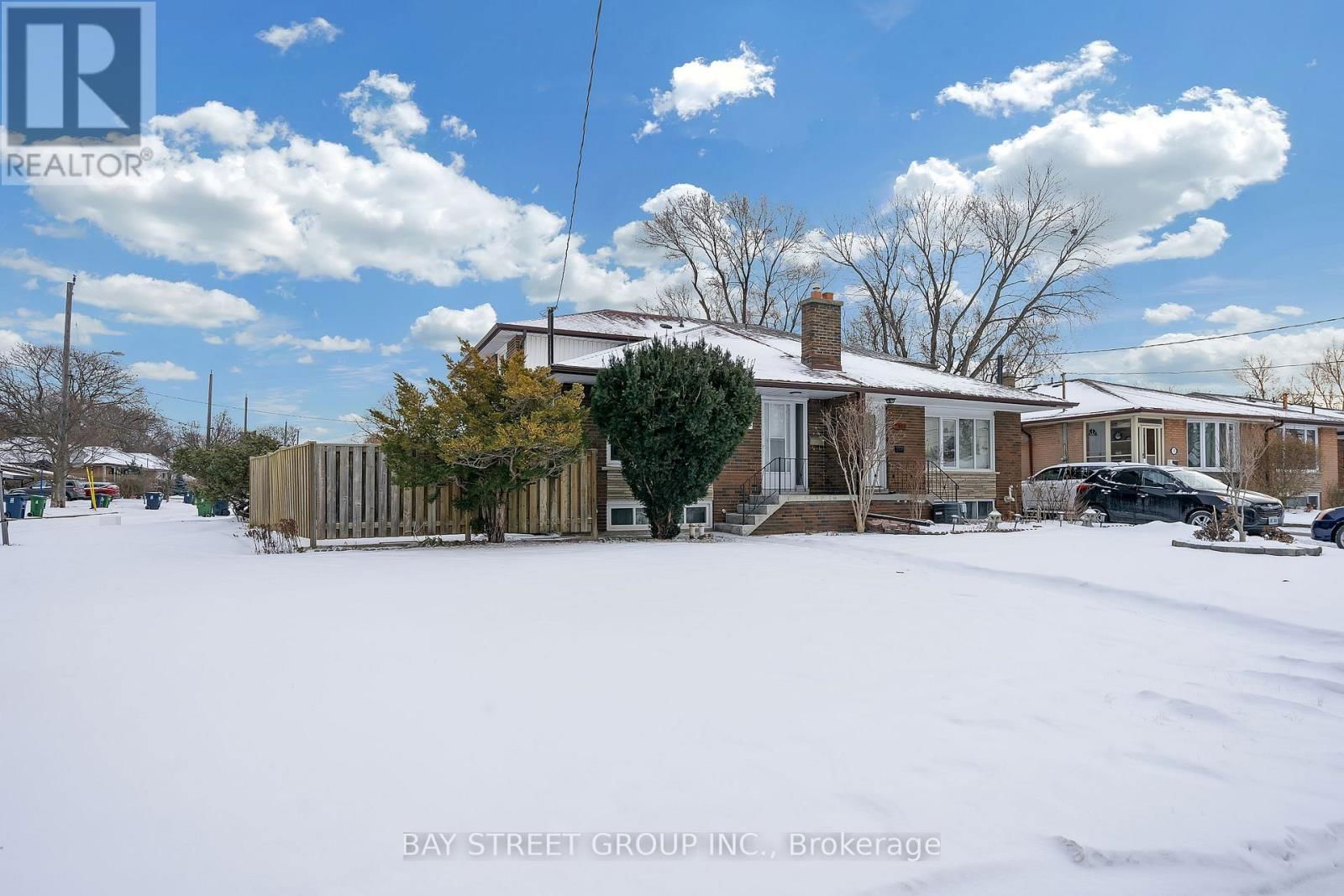 111 FORTROSE CRESCENT Image 3