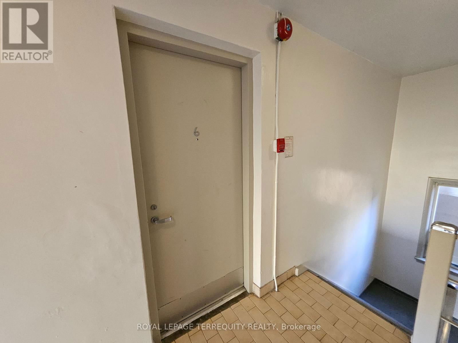 6 - 450 ARLINGTON AVENUE Image 7