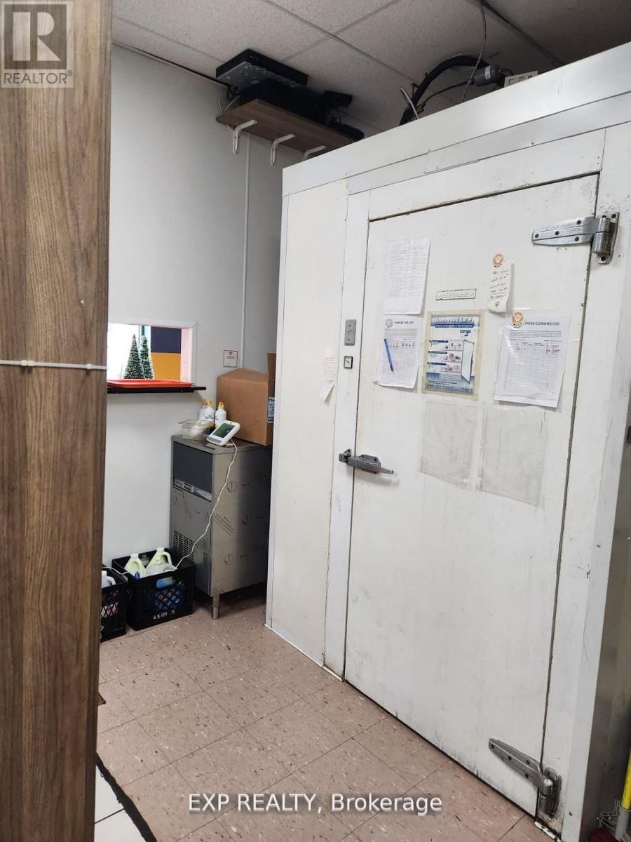 268 DUNDAS STREET EAST Image 7