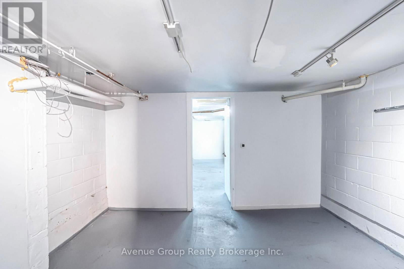 833 QUEEN STREET WEST Image 10
