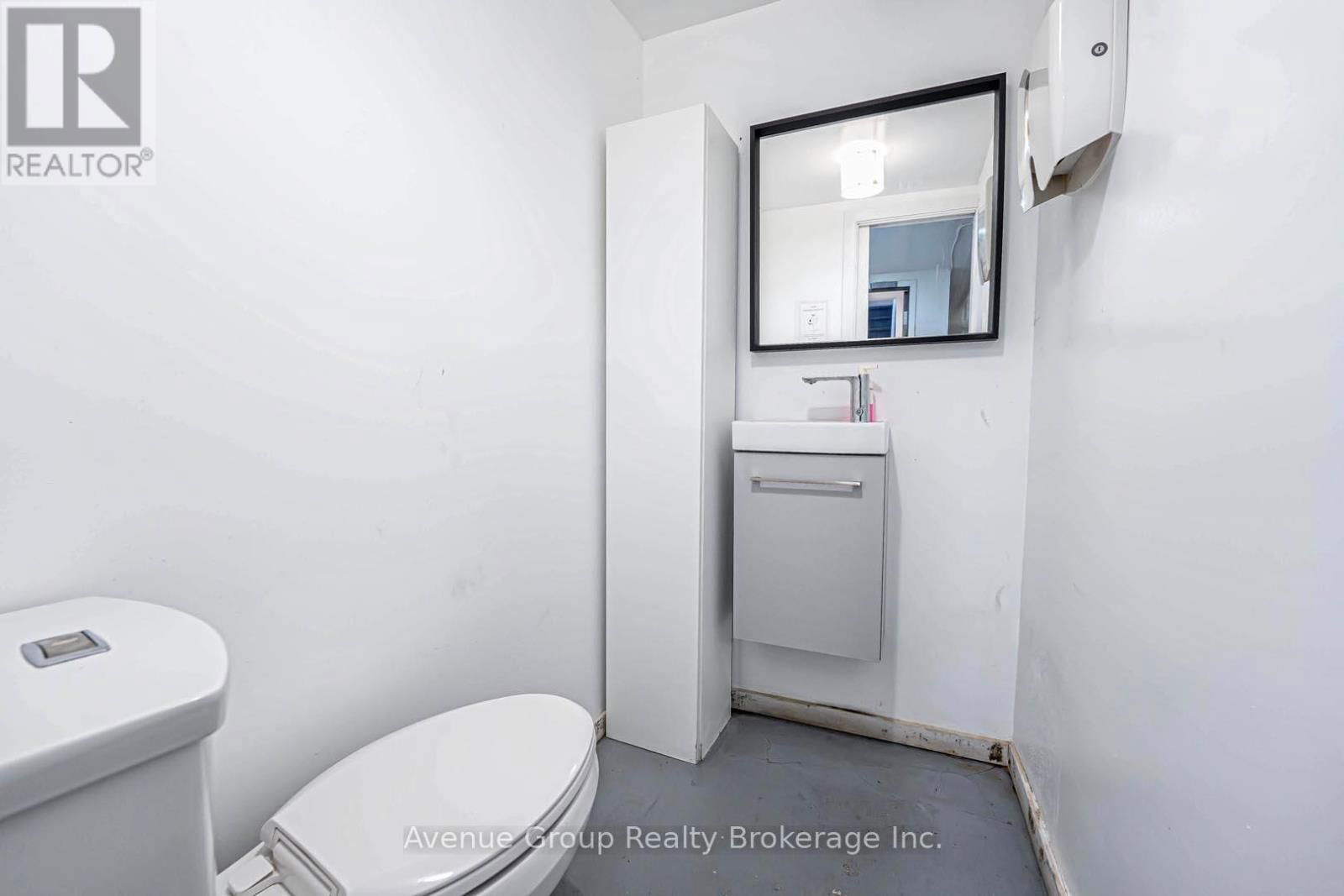 833 QUEEN STREET WEST Image 13
