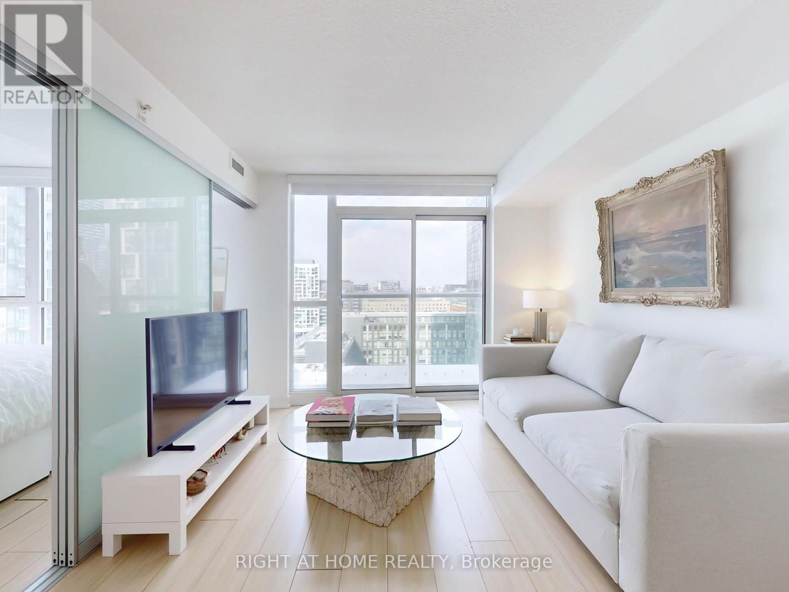 1610 - 85 QUEENS WHARF ROAD Image 16