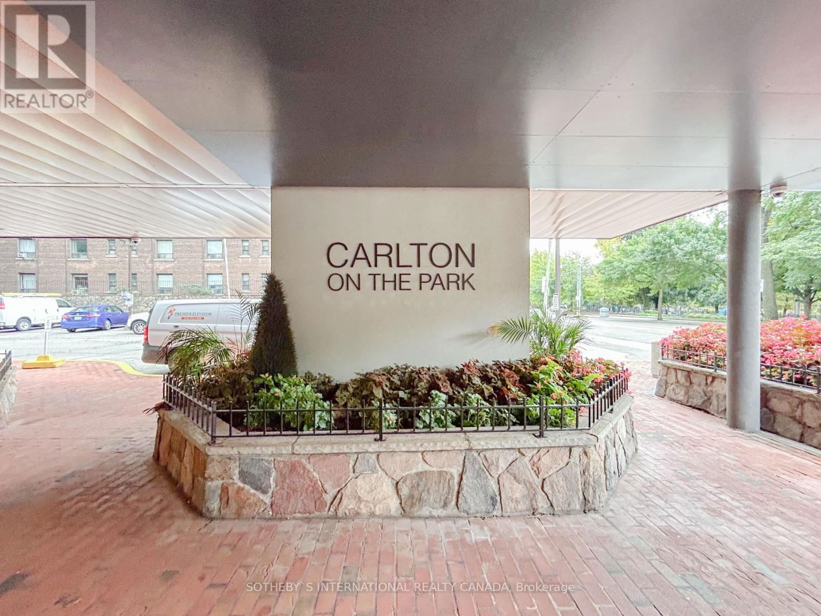 906 - 130 CARLTON STREET Image 39