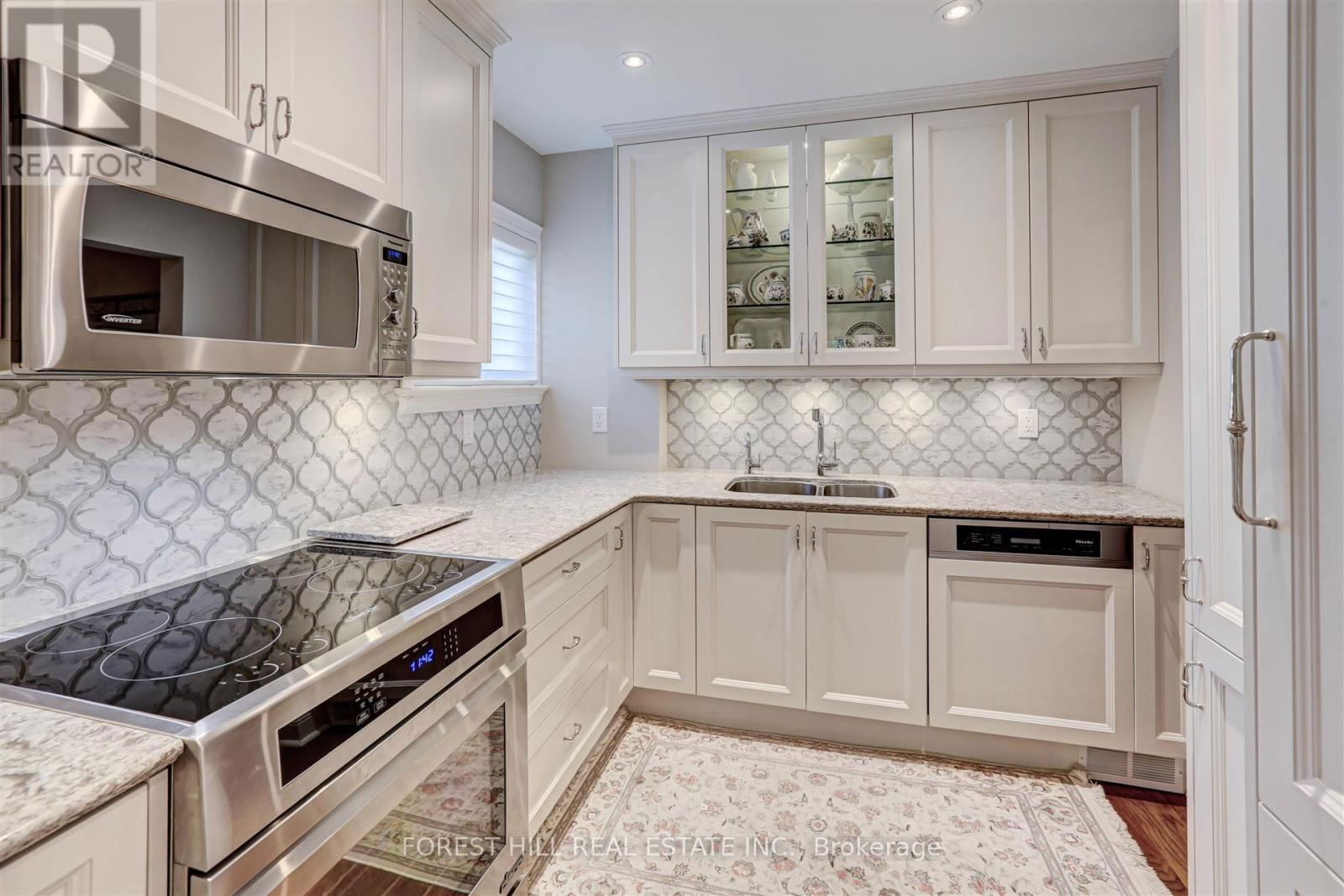 465 SPADINA ROAD Image 13