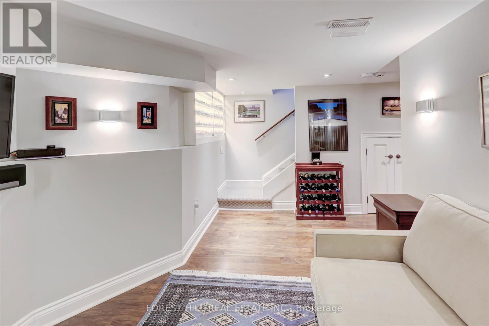 465 SPADINA ROAD Image 23