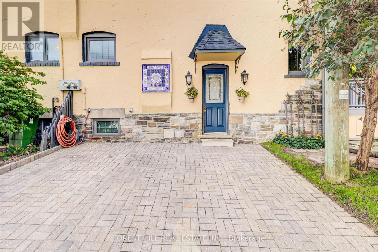 465 SPADINA ROAD Image 28