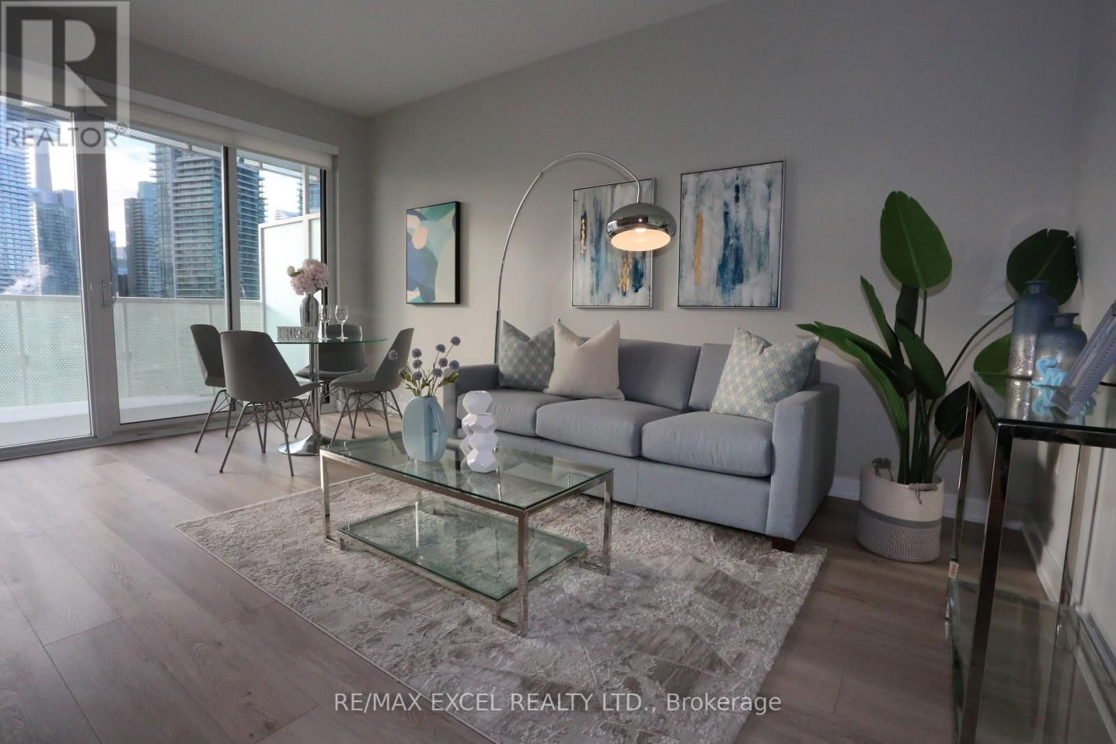 2705 - 15 QUEENS QUAY EAST Image 3
