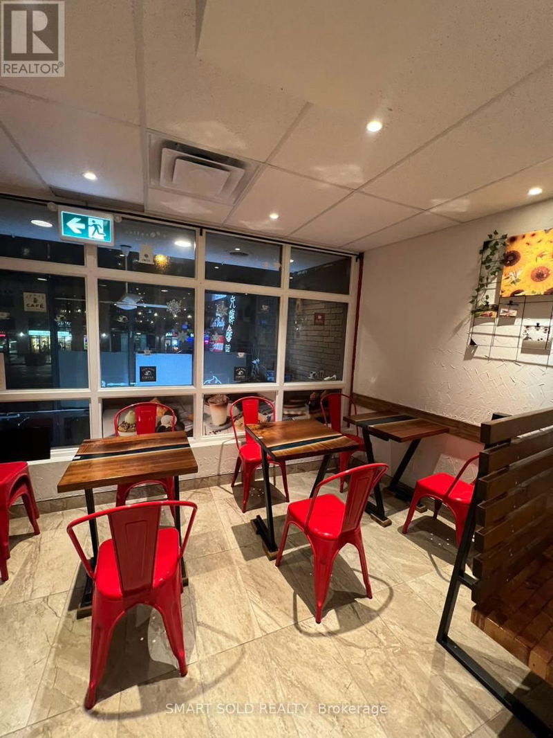 Image #1 of Restaurant for Sale at Yonge, Toronto , Ontario